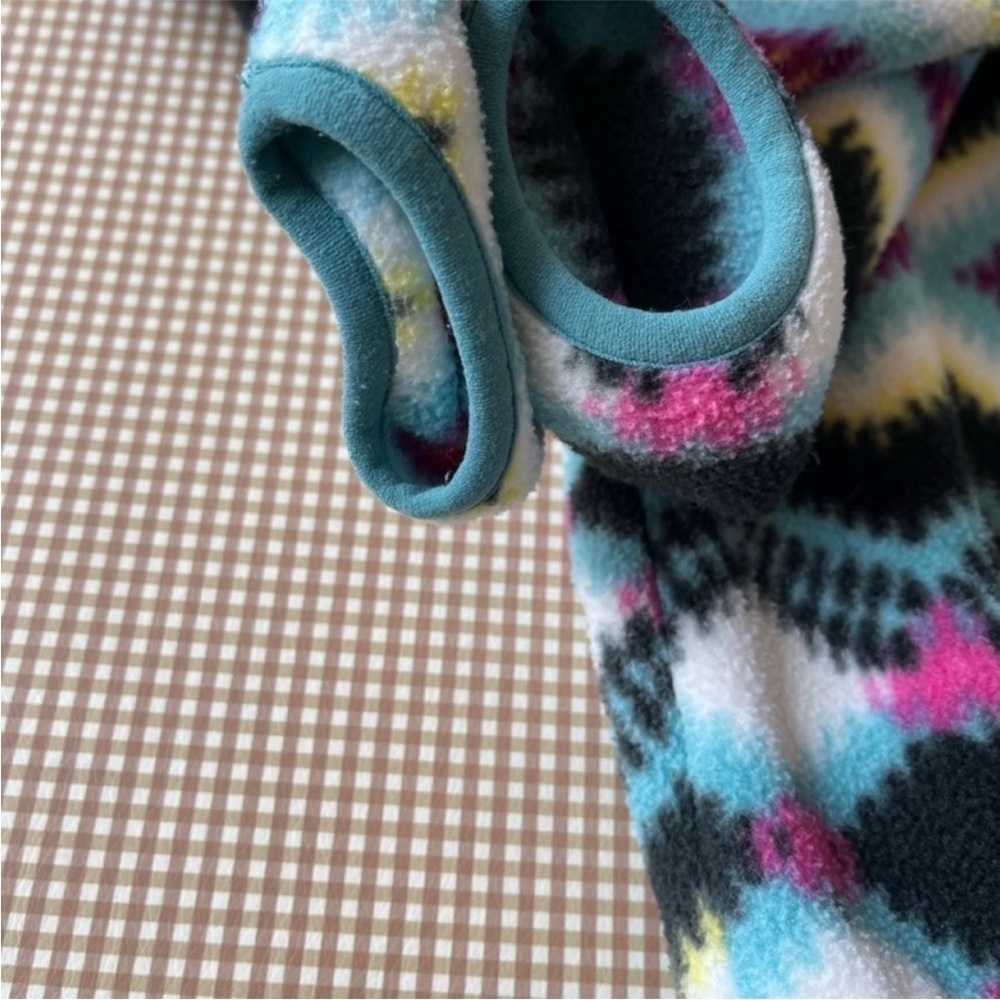 Patagonia Synchilla Snap-T tribal print fleece pullover.
Size XL. 14 years - Picture 14 of 15